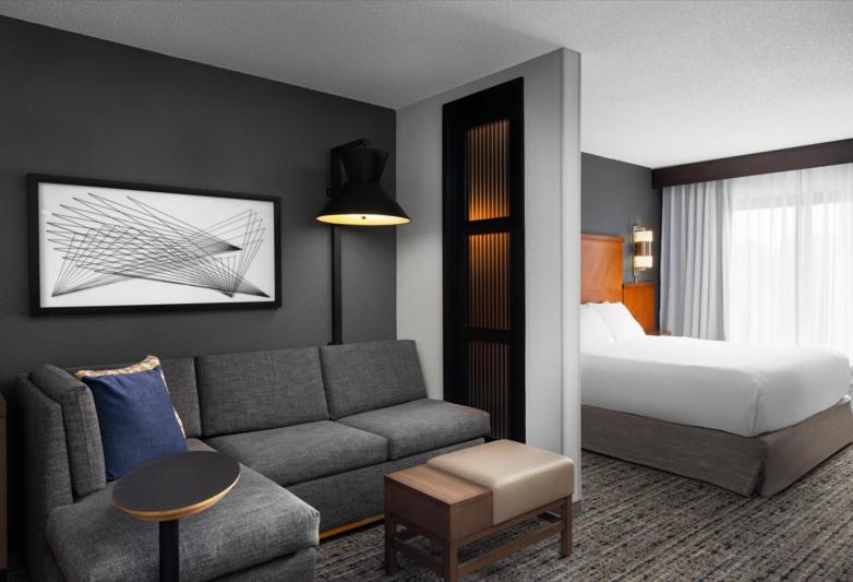 Hyatt Place Atlanta Airport South Exterior photo