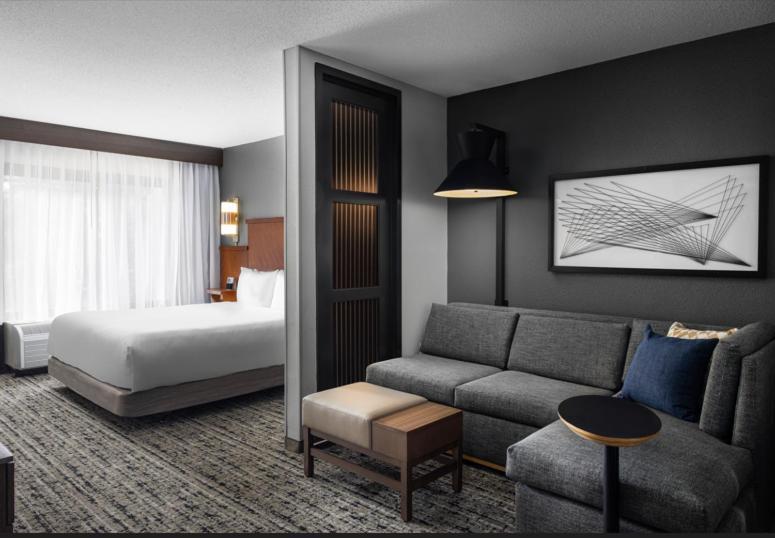 Hyatt Place Atlanta Airport South Exterior photo
